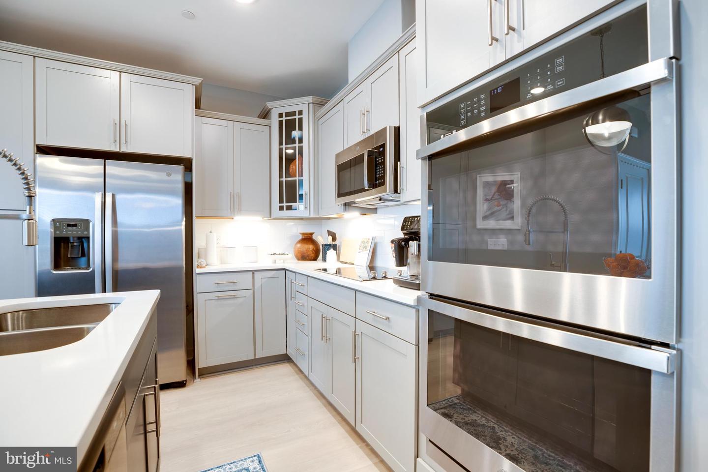 4915 LONGMIRE WAY #124, CHANTILLY, Virginia 20151, 3 Bedrooms Bedrooms, ,2 BathroomsBathrooms,Residential,For sale,4915 LONGMIRE WAY #124,VAFX2269104 MLS # VAFX2269104