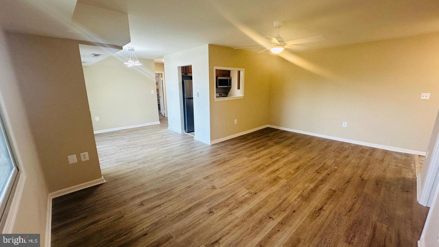 12701 DARA DR #303, WOODBRIDGE, Virginia 22192, 2 Bedrooms Bedrooms, ,1 BathroomBathrooms,Residential,For sale,12701 DARA DR #303,VAPW2104696 MLS # VAPW2104696
