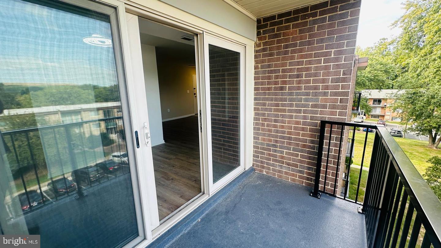 12701 DARA DR #303, WOODBRIDGE, Virginia 22192, 2 Bedrooms Bedrooms, ,1 BathroomBathrooms,Residential,For sale,12701 DARA DR #303,VAPW2104696 MLS # VAPW2104696