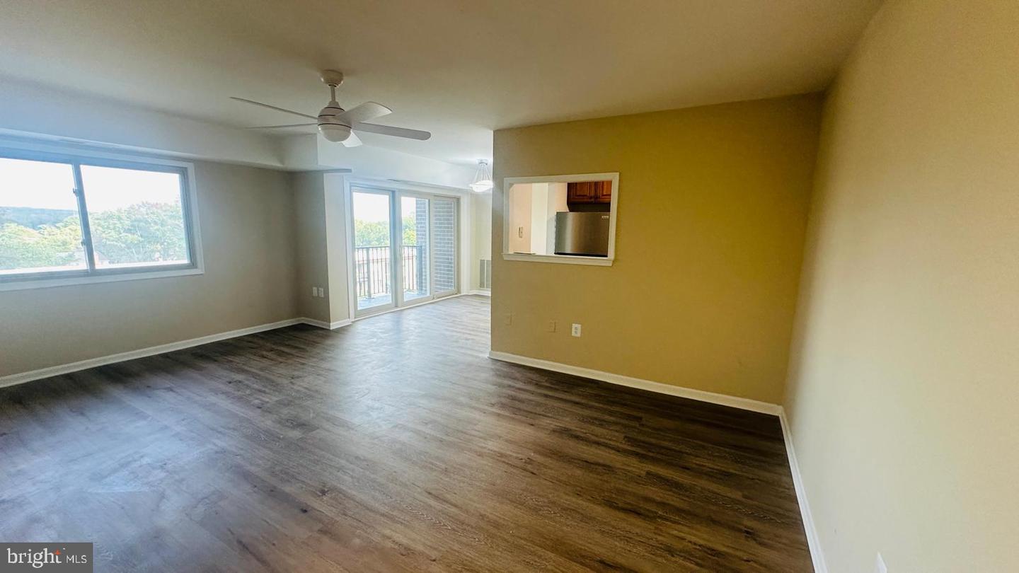 12701 DARA DR #303, WOODBRIDGE, Virginia 22192, 2 Bedrooms Bedrooms, ,1 BathroomBathrooms,Residential,For sale,12701 DARA DR #303,VAPW2104696 MLS # VAPW2104696