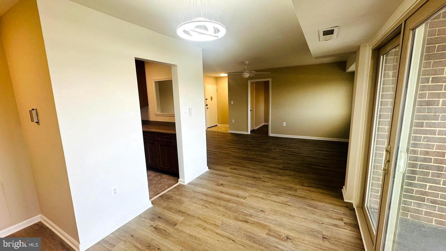 12701 DARA DR #303, WOODBRIDGE, Virginia 22192, 2 Bedrooms Bedrooms, ,1 BathroomBathrooms,Residential,For sale,12701 DARA DR #303,VAPW2104696 MLS # VAPW2104696