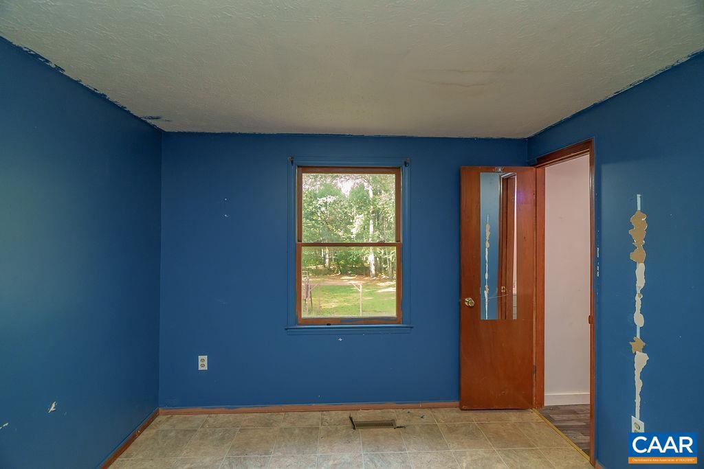 1209 HOLLANDS RD, PALMYRA, Virginia 22968, 3 Bedrooms Bedrooms, ,1 BathroomBathrooms,Residential,For sale,1209 HOLLANDS RD,669353 MLS # 669353