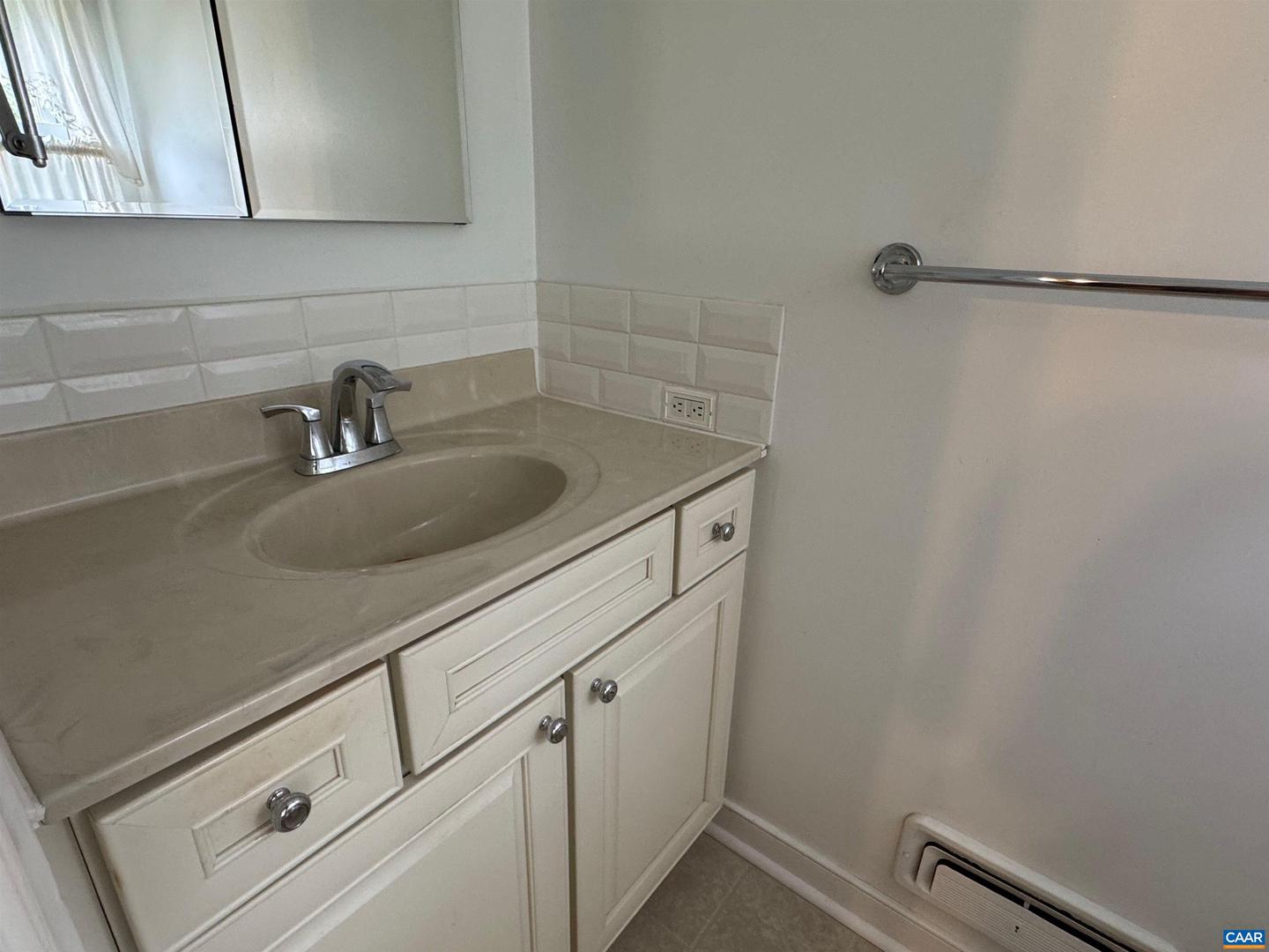 1905 SWANSON DR, CHARLOTTESVILLE, Virginia 22901, 3 Bedrooms Bedrooms, ,1 BathroomBathrooms,Residential,For sale,1905 SWANSON DR,669372 MLS # 669372