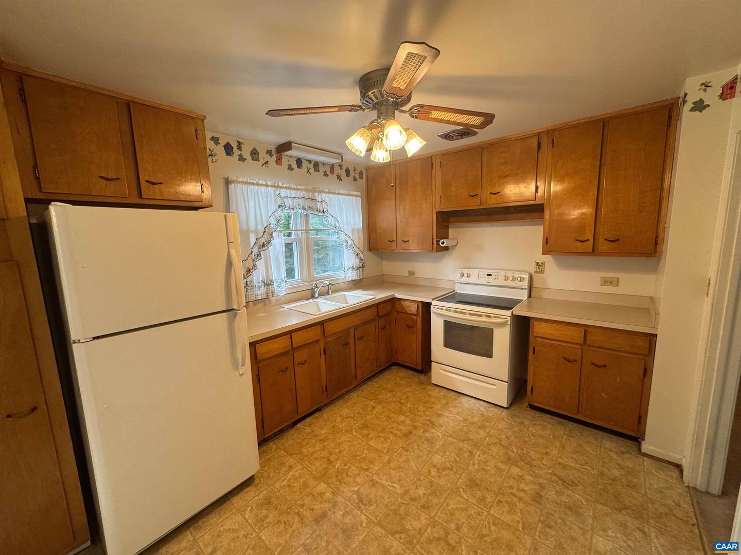 1905 SWANSON DR, CHARLOTTESVILLE, Virginia 22901, 3 Bedrooms Bedrooms, ,1 BathroomBathrooms,Residential,For sale,1905 SWANSON DR,669372 MLS # 669372