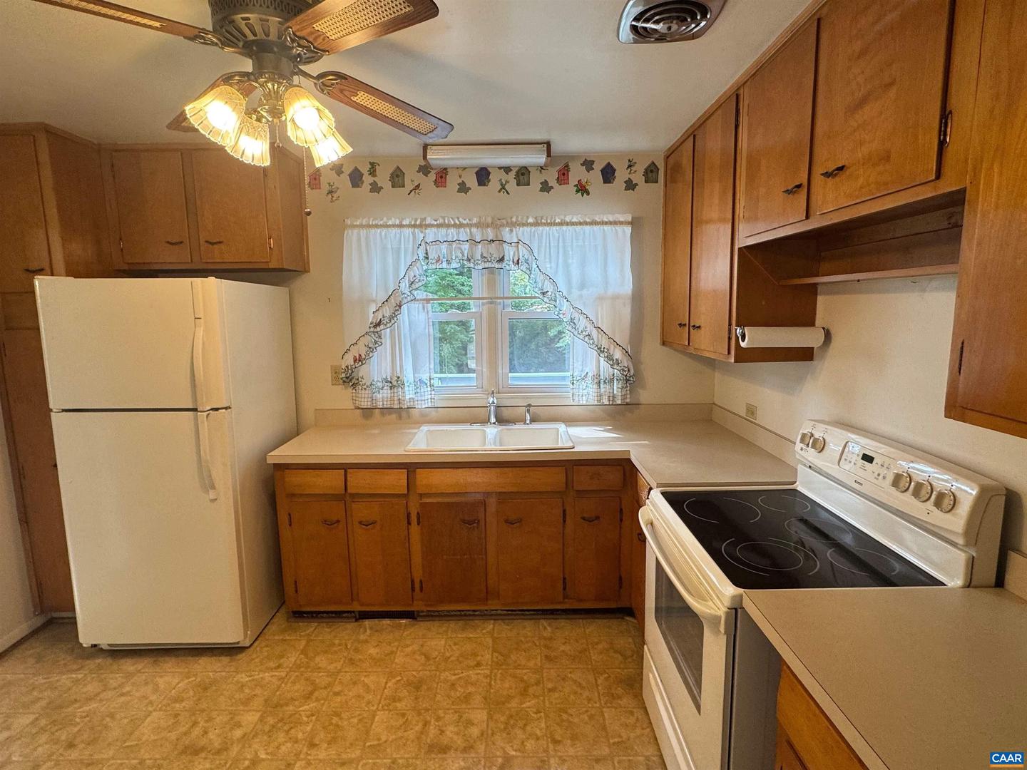 1905 SWANSON DR, CHARLOTTESVILLE, Virginia 22901, 3 Bedrooms Bedrooms, ,1 BathroomBathrooms,Residential,For sale,1905 SWANSON DR,669372 MLS # 669372