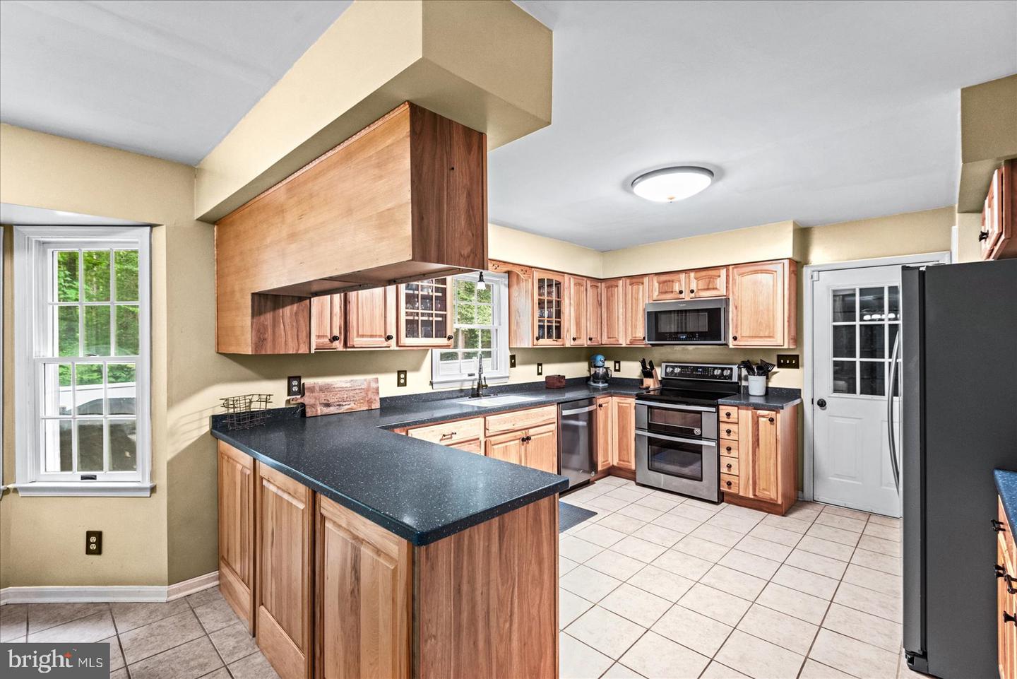 8012 PEMBROKE CIR, SPOTSYLVANIA, Virginia 22551, 4 Bedrooms Bedrooms, ,2 BathroomsBathrooms,Residential,For sale,8012 PEMBROKE CIR,VASP2036492 MLS # VASP2036492