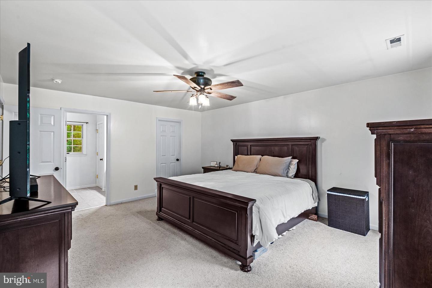 8012 PEMBROKE CIR, SPOTSYLVANIA, Virginia 22551, 4 Bedrooms Bedrooms, ,2 BathroomsBathrooms,Residential,For sale,8012 PEMBROKE CIR,VASP2036492 MLS # VASP2036492
