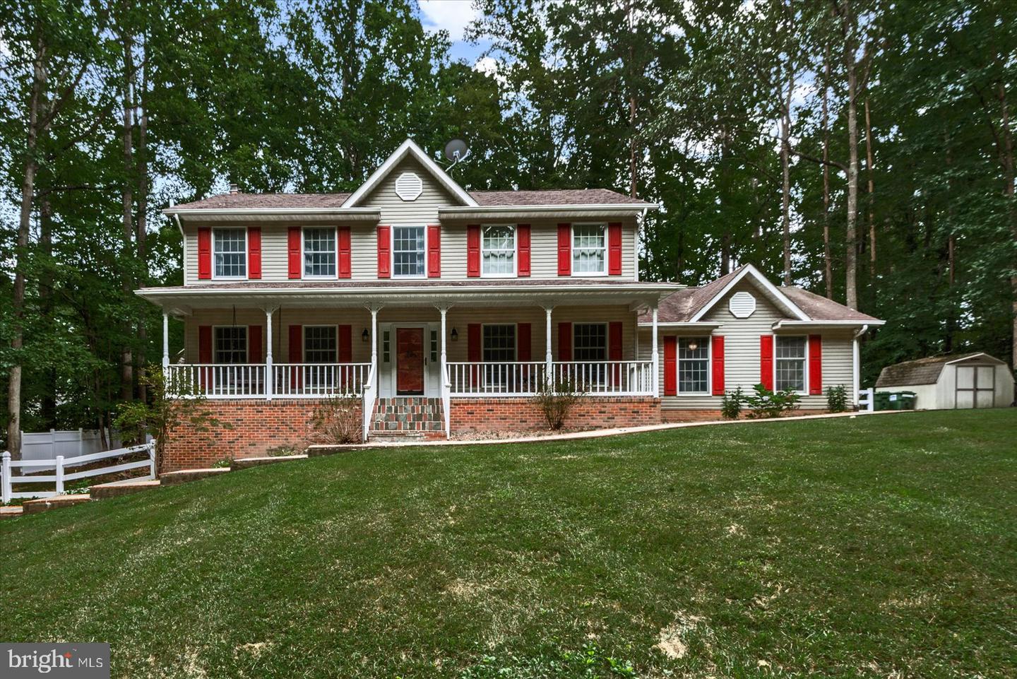 8012 PEMBROKE CIR, SPOTSYLVANIA, Virginia 22551, 4 Bedrooms Bedrooms, ,2 BathroomsBathrooms,Residential,For sale,8012 PEMBROKE CIR,VASP2036492 MLS # VASP2036492