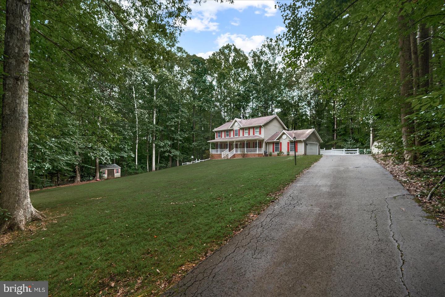 8012 PEMBROKE CIR, SPOTSYLVANIA, Virginia 22551, 4 Bedrooms Bedrooms, ,2 BathroomsBathrooms,Residential,For sale,8012 PEMBROKE CIR,VASP2036492 MLS # VASP2036492
