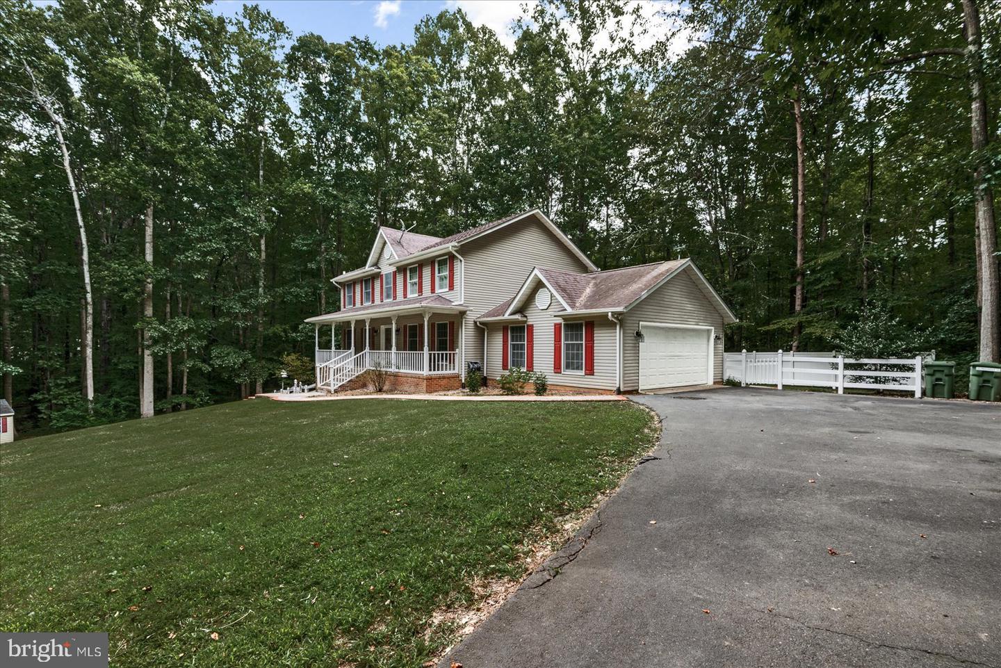 8012 PEMBROKE CIR, SPOTSYLVANIA, Virginia 22551, 4 Bedrooms Bedrooms, ,2 BathroomsBathrooms,Residential,For sale,8012 PEMBROKE CIR,VASP2036492 MLS # VASP2036492