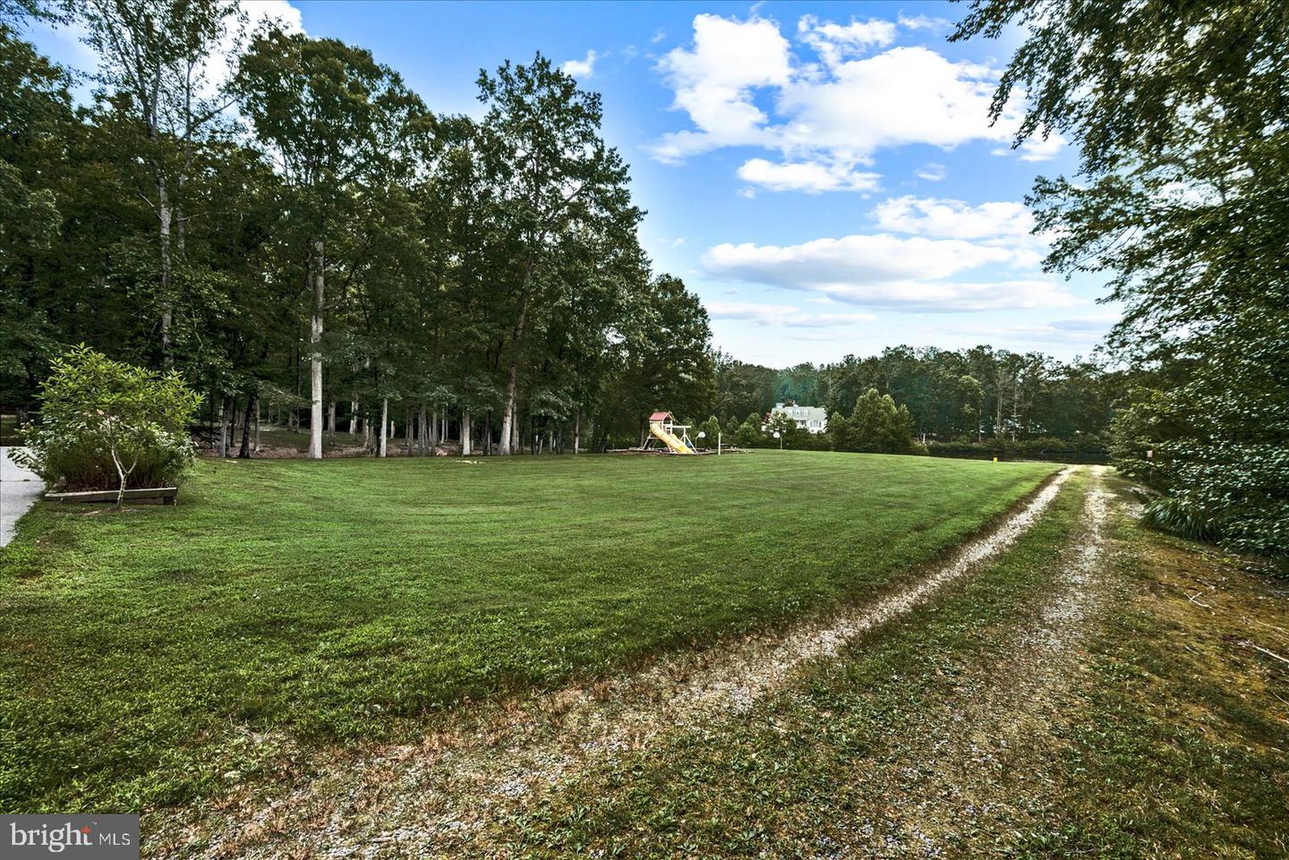 8012 PEMBROKE CIR, SPOTSYLVANIA, Virginia 22551, 4 Bedrooms Bedrooms, ,2 BathroomsBathrooms,Residential,For sale,8012 PEMBROKE CIR,VASP2036492 MLS # VASP2036492