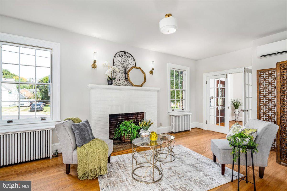 918 WILLIAM ST, FREDERICKSBURG, Virginia 22401, 4 Bedrooms Bedrooms, ,3 BathroomsBathrooms,Residential,For sale,918 WILLIAM ST,VAFB2007702 MLS # VAFB2007702