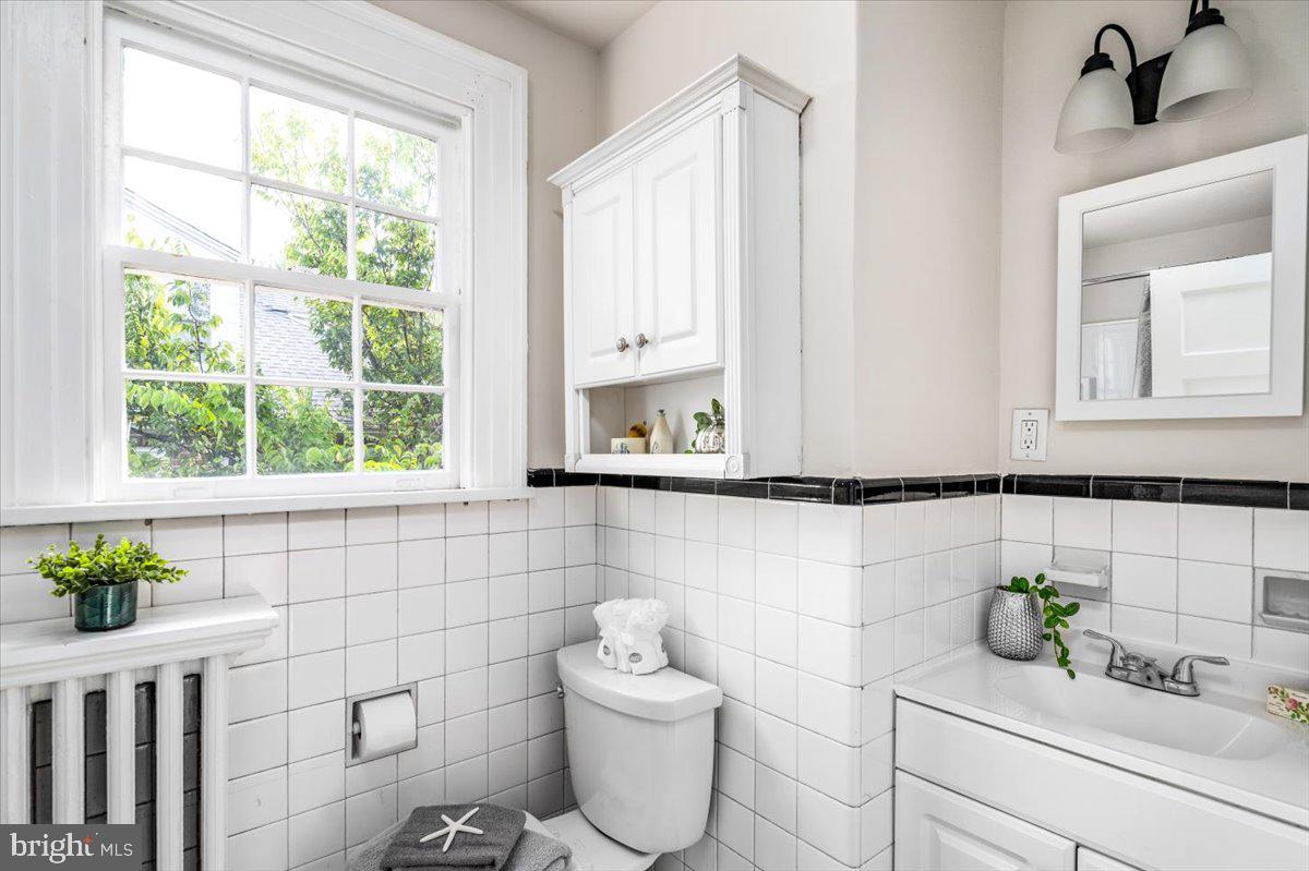 918 WILLIAM ST, FREDERICKSBURG, Virginia 22401, 4 Bedrooms Bedrooms, ,3 BathroomsBathrooms,Residential,For sale,918 WILLIAM ST,VAFB2007702 MLS # VAFB2007702