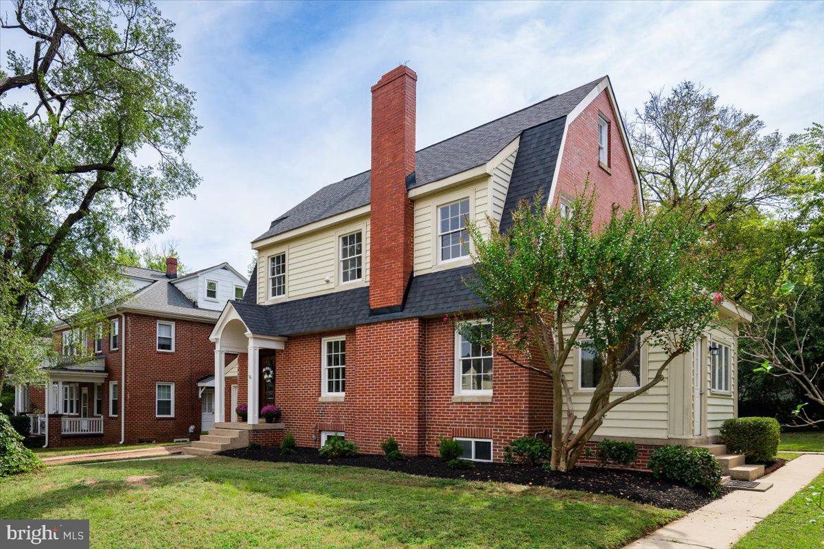 918 WILLIAM ST, FREDERICKSBURG, Virginia 22401, 4 Bedrooms Bedrooms, ,3 BathroomsBathrooms,Residential,For sale,918 WILLIAM ST,VAFB2007702 MLS # VAFB2007702