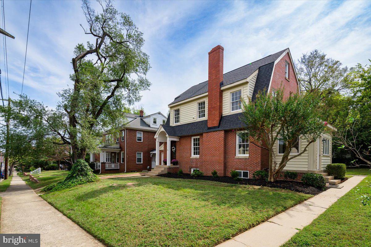 918 WILLIAM ST, FREDERICKSBURG, Virginia 22401, 4 Bedrooms Bedrooms, ,3 BathroomsBathrooms,Residential,For sale,918 WILLIAM ST,VAFB2007702 MLS # VAFB2007702