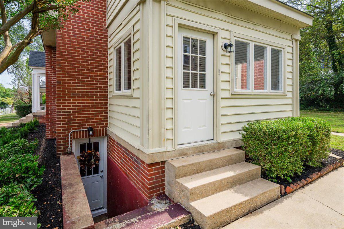 918 WILLIAM ST, FREDERICKSBURG, Virginia 22401, 4 Bedrooms Bedrooms, ,3 BathroomsBathrooms,Residential,For sale,918 WILLIAM ST,VAFB2007702 MLS # VAFB2007702