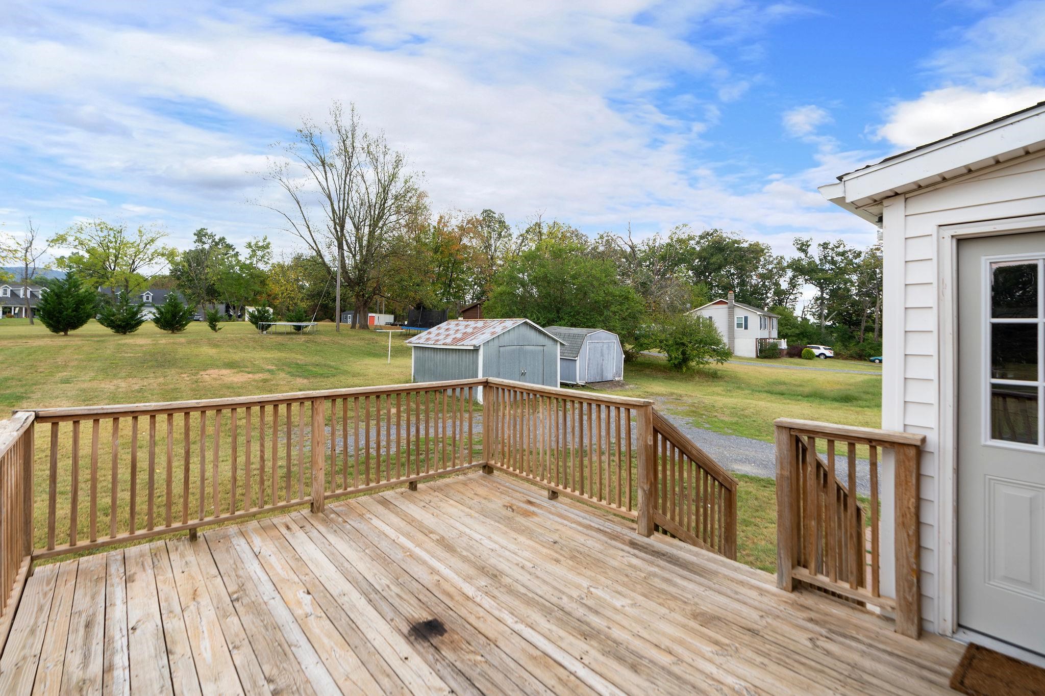 203 HOWARDSVILLE TPKE, STUARTS DRAFT, Virginia 24477, 3 Bedrooms Bedrooms, ,1 BathroomBathrooms,Residential,203 HOWARDSVILLE TPKE,669385 MLS # 669385