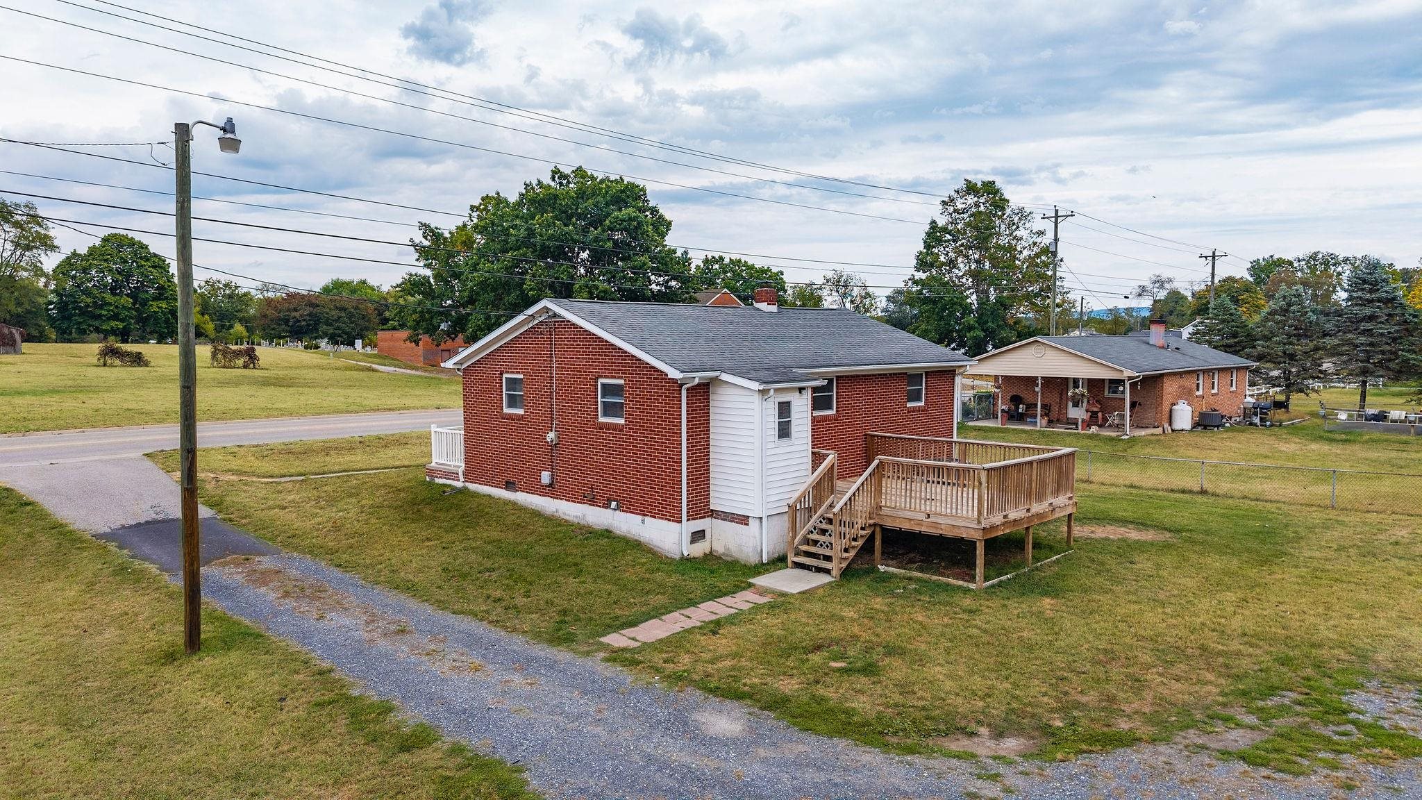 203 HOWARDSVILLE TPKE, STUARTS DRAFT, Virginia 24477, 3 Bedrooms Bedrooms, ,1 BathroomBathrooms,Residential,203 HOWARDSVILLE TPKE,669385 MLS # 669385