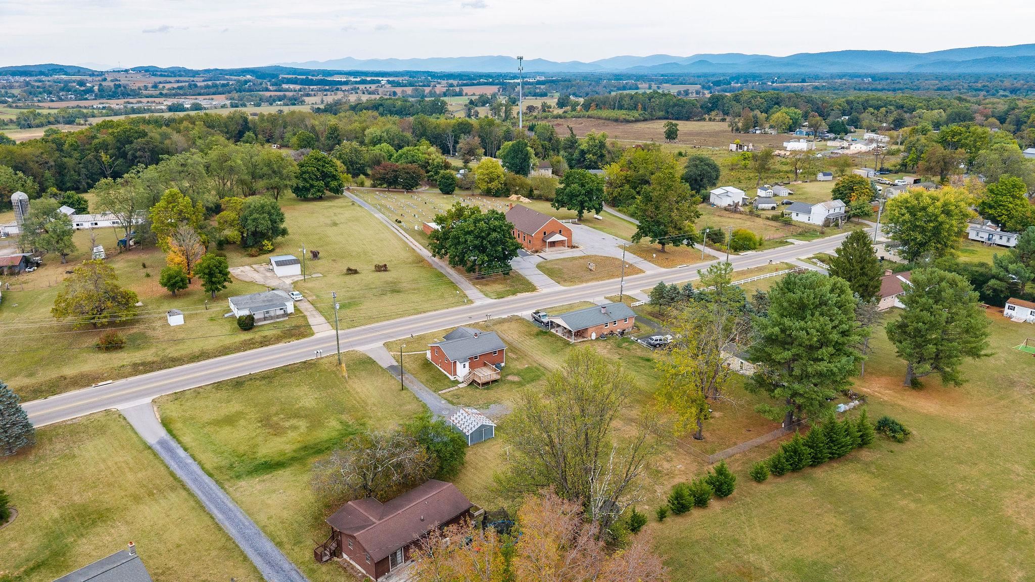 203 HOWARDSVILLE TPKE, STUARTS DRAFT, Virginia 24477, 3 Bedrooms Bedrooms, ,1 BathroomBathrooms,Residential,203 HOWARDSVILLE TPKE,669385 MLS # 669385