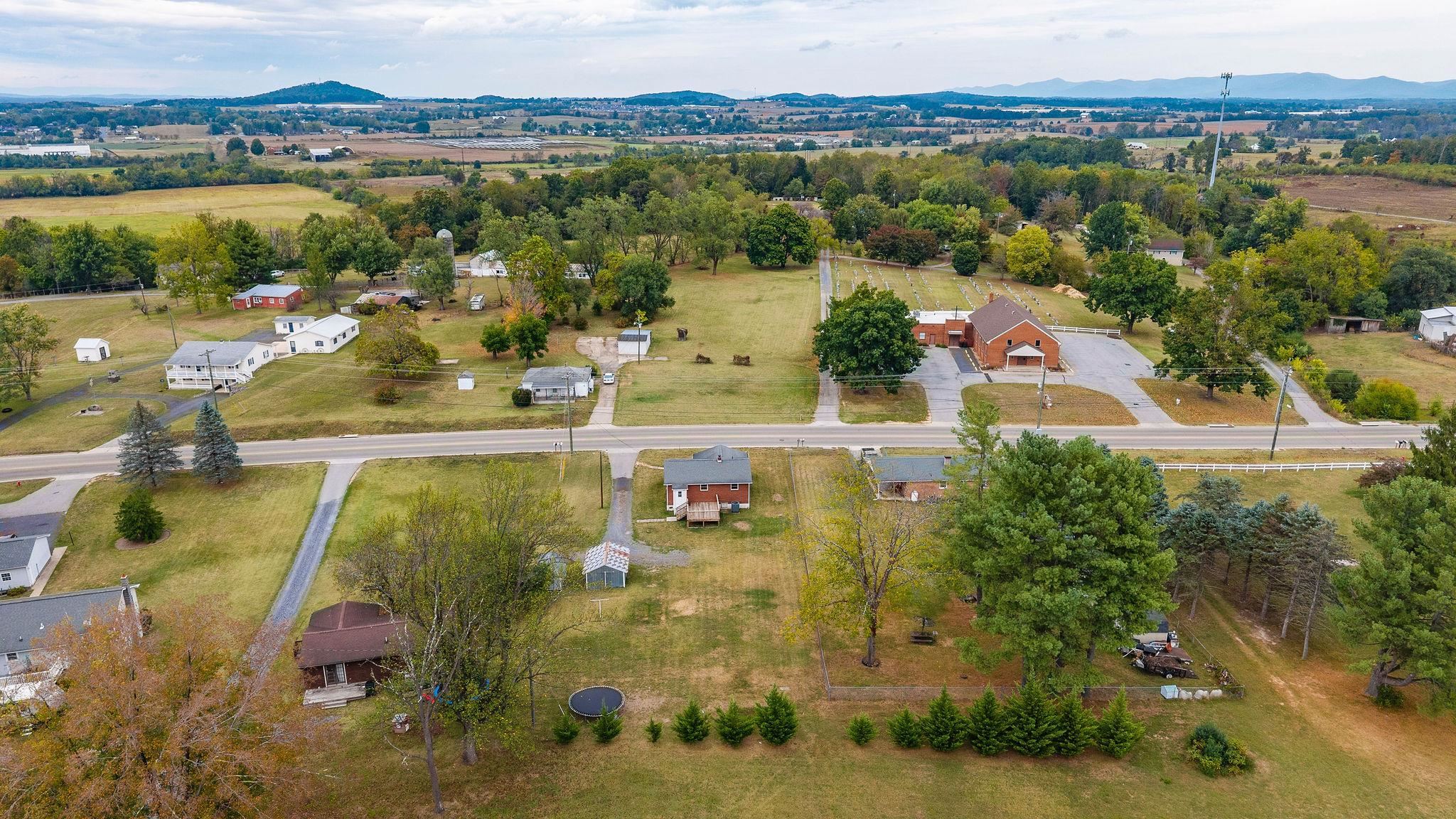 203 HOWARDSVILLE TPKE, STUARTS DRAFT, Virginia 24477, 3 Bedrooms Bedrooms, ,1 BathroomBathrooms,Residential,203 HOWARDSVILLE TPKE,669385 MLS # 669385