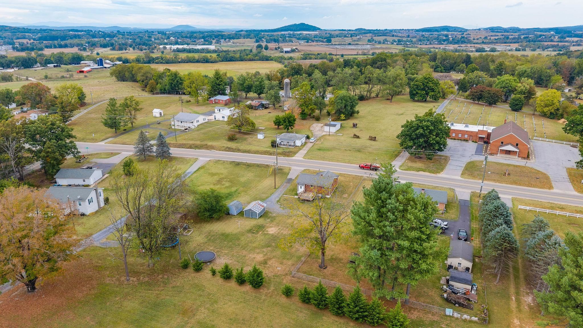 203 HOWARDSVILLE TPKE, STUARTS DRAFT, Virginia 24477, 3 Bedrooms Bedrooms, ,1 BathroomBathrooms,Residential,203 HOWARDSVILLE TPKE,669385 MLS # 669385