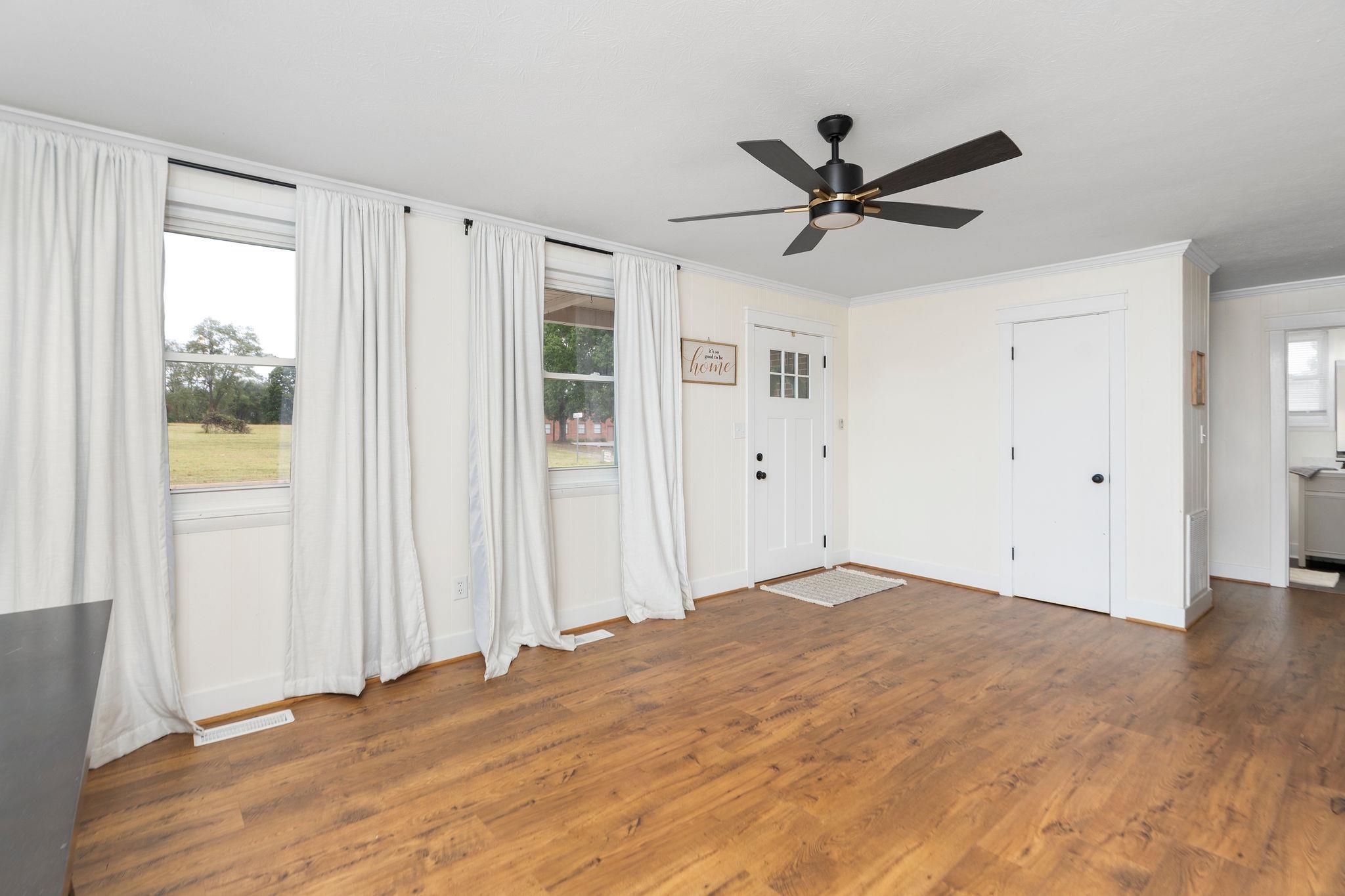 203 HOWARDSVILLE TPKE, STUARTS DRAFT, Virginia 24477, 3 Bedrooms Bedrooms, ,1 BathroomBathrooms,Residential,203 HOWARDSVILLE TPKE,669385 MLS # 669385