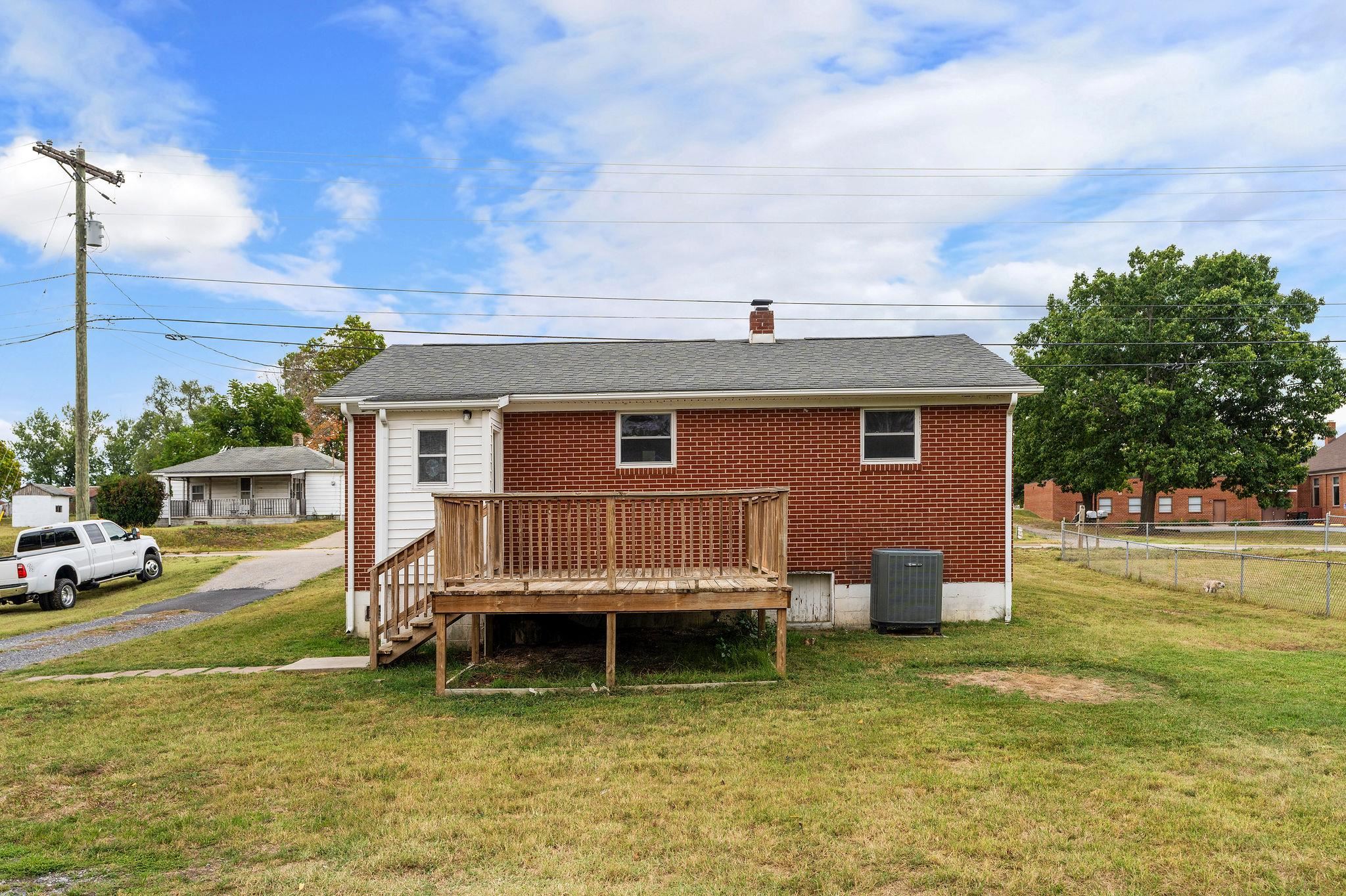 203 HOWARDSVILLE TPKE, STUARTS DRAFT, Virginia 24477, 3 Bedrooms Bedrooms, ,1 BathroomBathrooms,Residential,203 HOWARDSVILLE TPKE,669385 MLS # 669385