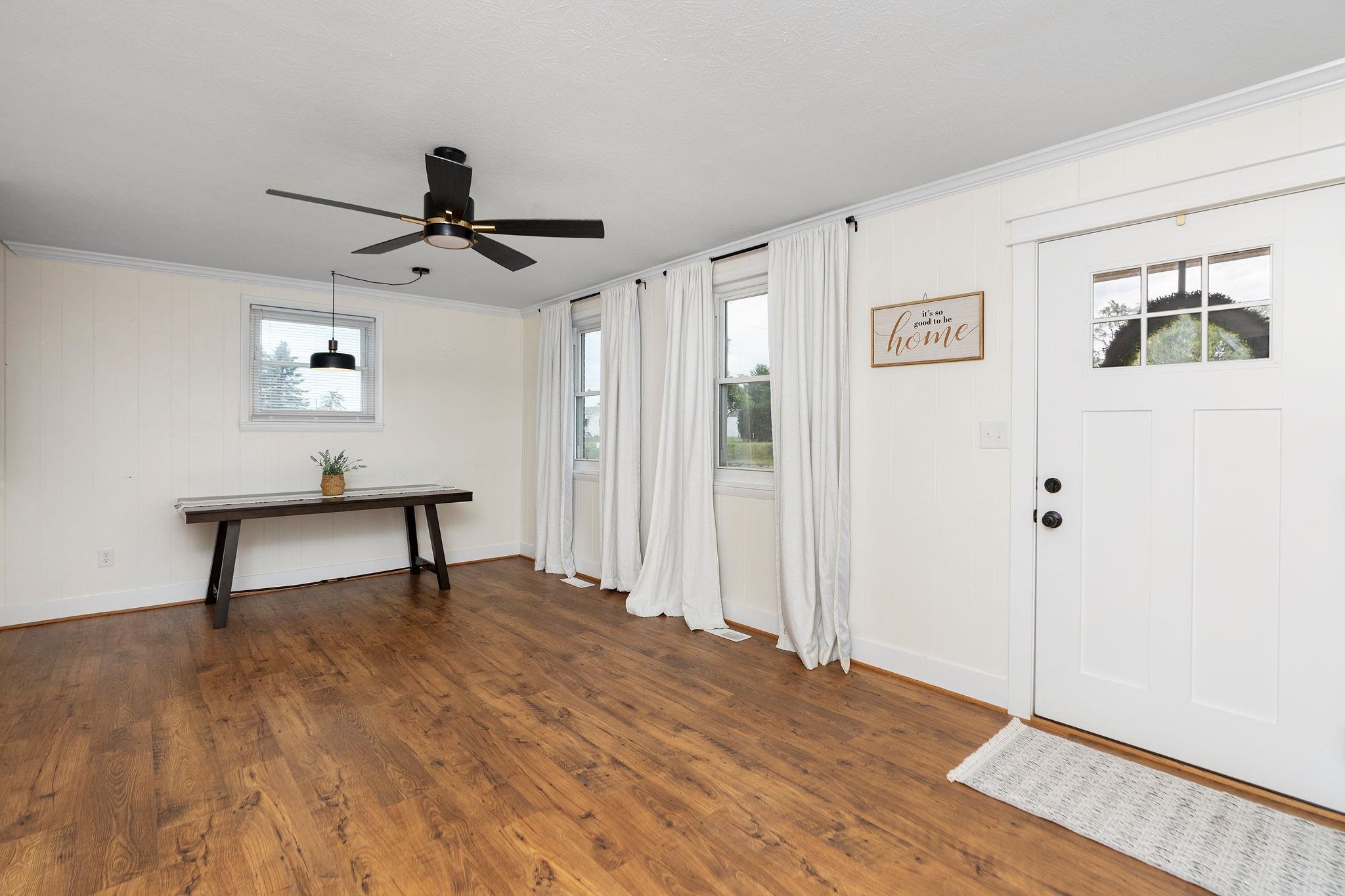 203 HOWARDSVILLE TPKE, STUARTS DRAFT, Virginia 24477, 3 Bedrooms Bedrooms, ,1 BathroomBathrooms,Residential,203 HOWARDSVILLE TPKE,669385 MLS # 669385