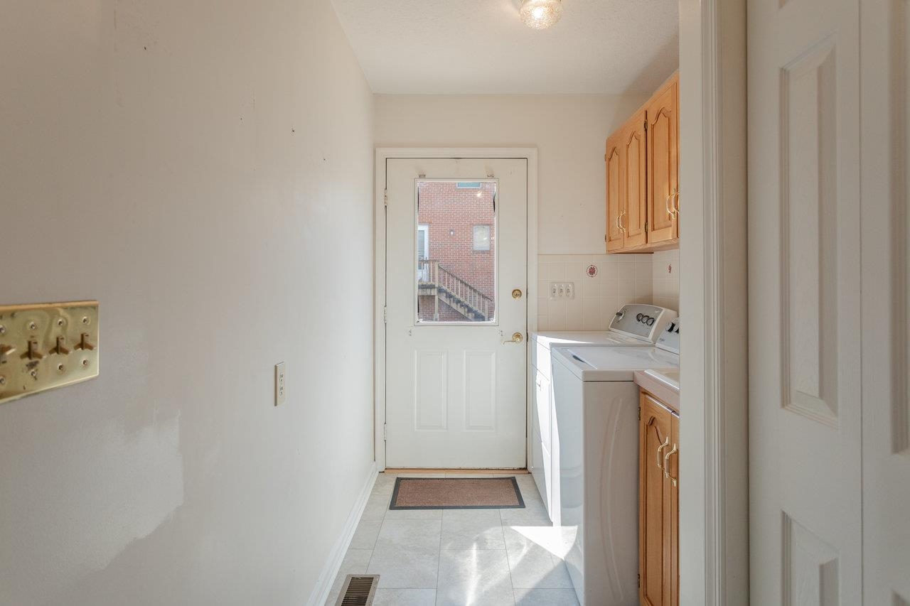 624 ERICKSON AVE, ROCKINGHAM, Virginia 22801, 3 Bedrooms Bedrooms, ,3 BathroomsBathrooms,Residential,624 ERICKSON AVE,669394 MLS # 669394