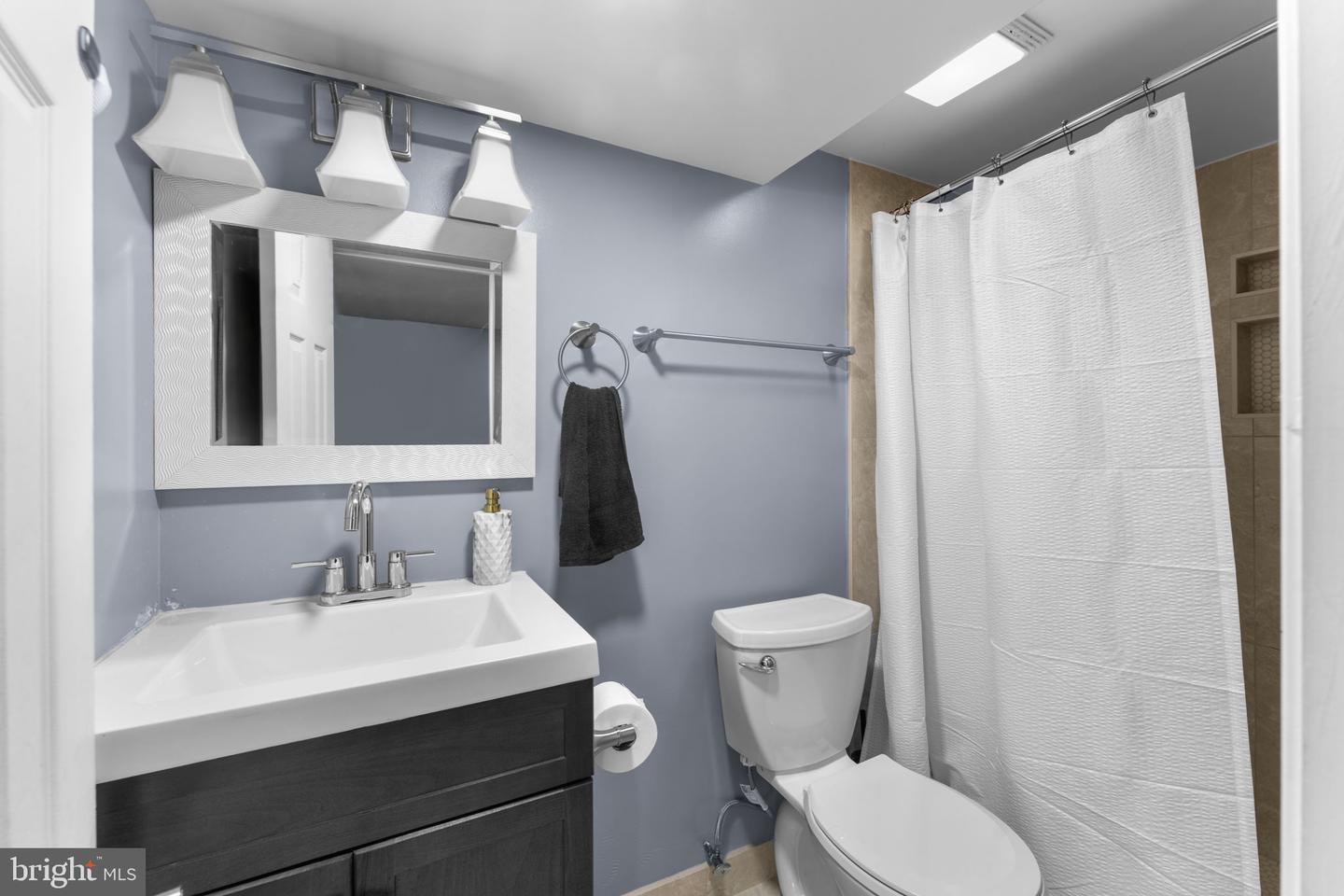 1407 COLCHESTER RD, WOODBRIDGE, Virginia 22191, 3 Bedrooms Bedrooms, 10 Rooms Rooms,3 BathroomsBathrooms,Residential,For sale,1407 COLCHESTER RD,VAPW2103152 MLS # VAPW2103152