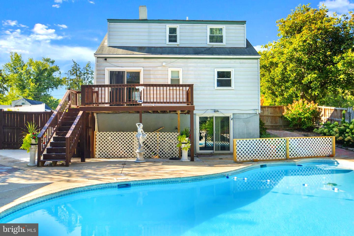 1407 COLCHESTER RD, WOODBRIDGE, Virginia 22191, 3 Bedrooms Bedrooms, 10 Rooms Rooms,3 BathroomsBathrooms,Residential,For sale,1407 COLCHESTER RD,VAPW2103152 MLS # VAPW2103152