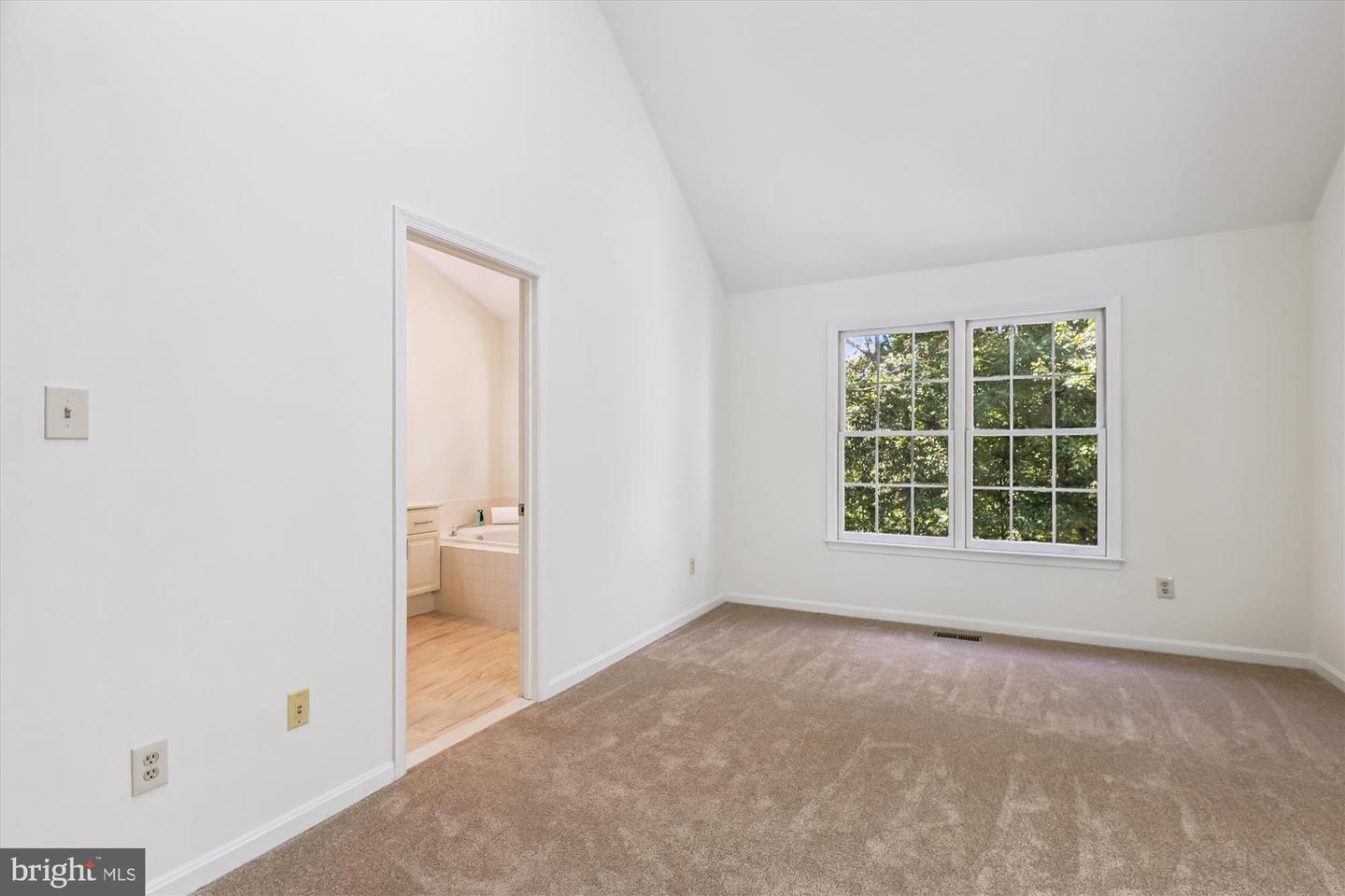 8840 EAGLE ROCK LN, SPRINGFIELD, Virginia 22153, 3 Bedrooms Bedrooms, ,3 BathroomsBathrooms,Residential,For sale,8840 EAGLE ROCK LN,VAFX2265092 MLS # VAFX2265092