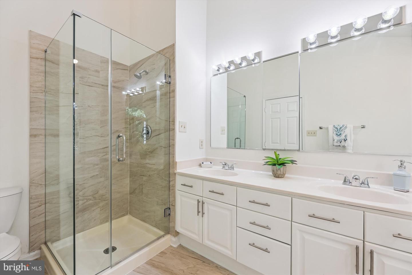 8840 EAGLE ROCK LN, SPRINGFIELD, Virginia 22153, 3 Bedrooms Bedrooms, ,3 BathroomsBathrooms,Residential,For sale,8840 EAGLE ROCK LN,VAFX2265092 MLS # VAFX2265092