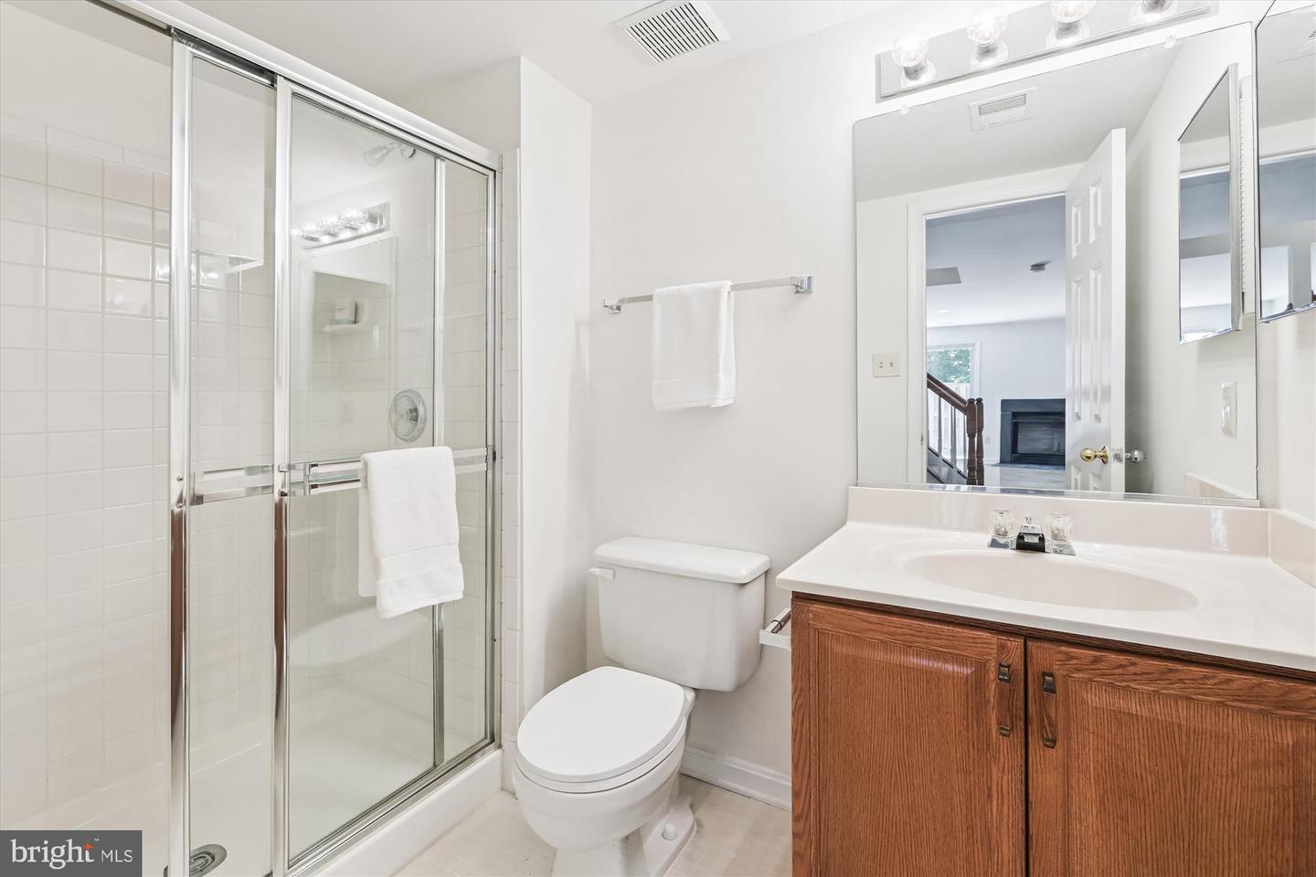 8840 EAGLE ROCK LN, SPRINGFIELD, Virginia 22153, 3 Bedrooms Bedrooms, ,3 BathroomsBathrooms,Residential,For sale,8840 EAGLE ROCK LN,VAFX2265092 MLS # VAFX2265092