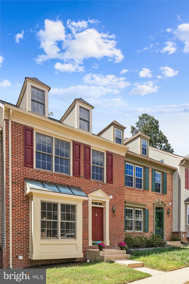 8840 EAGLE ROCK LN, SPRINGFIELD, Virginia 22153, 3 Bedrooms Bedrooms, ,3 BathroomsBathrooms,Residential,For sale,8840 EAGLE ROCK LN,VAFX2265092 MLS # VAFX2265092
