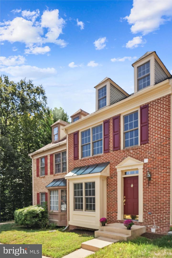 8840 EAGLE ROCK LN, SPRINGFIELD, Virginia 22153, 3 Bedrooms Bedrooms, ,3 BathroomsBathrooms,Residential,For sale,8840 EAGLE ROCK LN,VAFX2265092 MLS # VAFX2265092