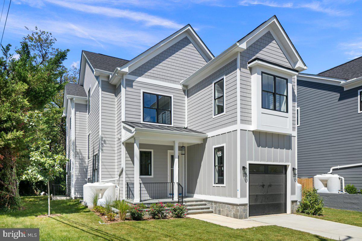 5017 17TH ST N, ARLINGTON, Virginia 22207, 5 Bedrooms Bedrooms, ,5 BathroomsBathrooms,Residential,For sale,5017 17TH ST N,VAAR2063190 MLS # VAAR2063190