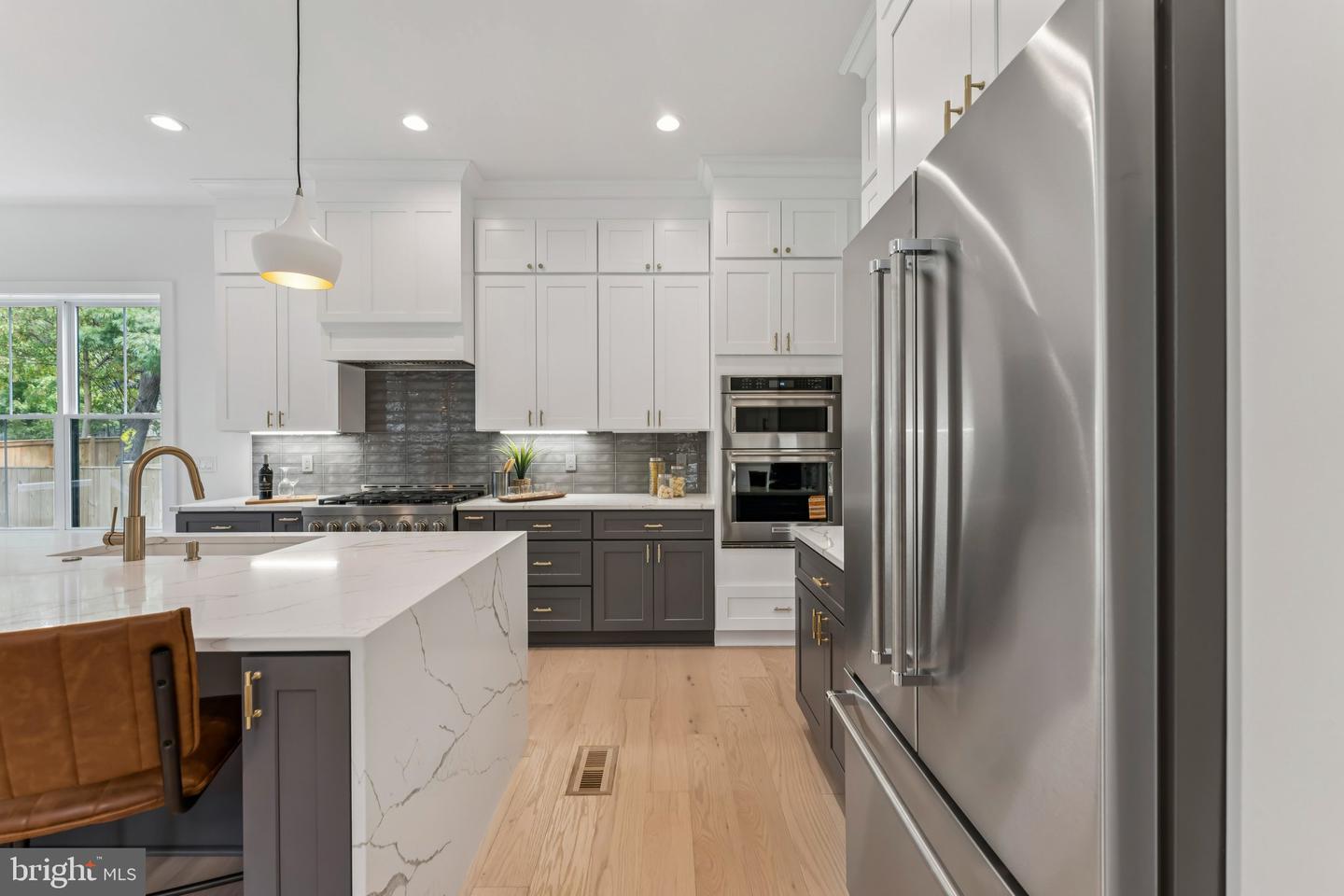 5017 17TH ST N, ARLINGTON, Virginia 22207, 5 Bedrooms Bedrooms, ,5 BathroomsBathrooms,Residential,For sale,5017 17TH ST N,VAAR2063190 MLS # VAAR2063190