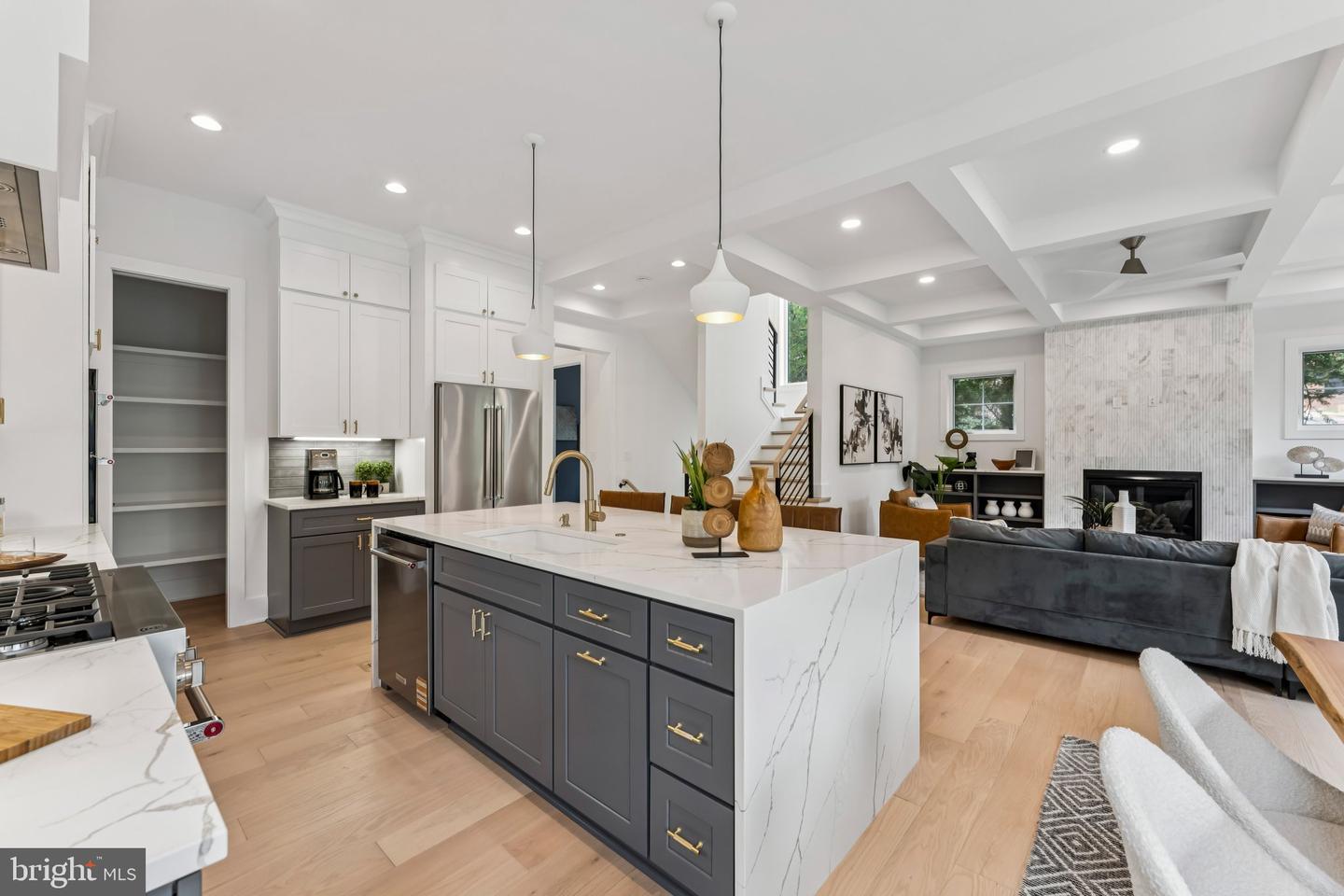 5017 17TH ST N, ARLINGTON, Virginia 22207, 5 Bedrooms Bedrooms, ,5 BathroomsBathrooms,Residential,For sale,5017 17TH ST N,VAAR2063190 MLS # VAAR2063190