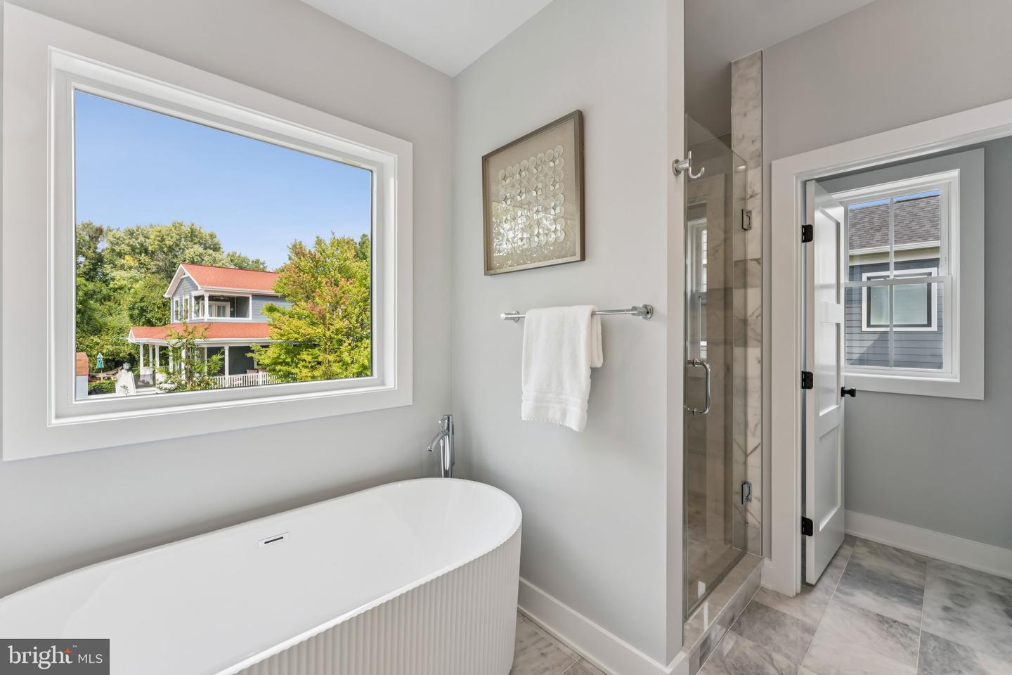 5017 17TH ST N, ARLINGTON, Virginia 22207, 5 Bedrooms Bedrooms, ,5 BathroomsBathrooms,Residential,For sale,5017 17TH ST N,VAAR2063190 MLS # VAAR2063190