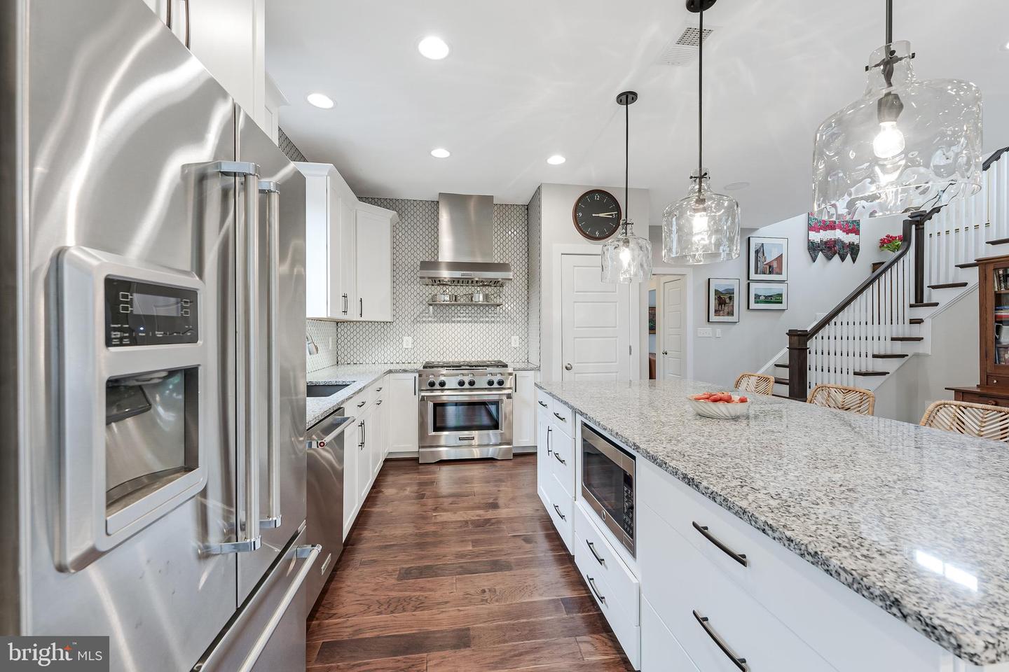 802 VINE ST, HERNDON, Virginia 20170, 4 Bedrooms Bedrooms, ,3 BathroomsBathrooms,Residential,For sale,802 VINE ST,VAFX2266076 MLS # VAFX2266076