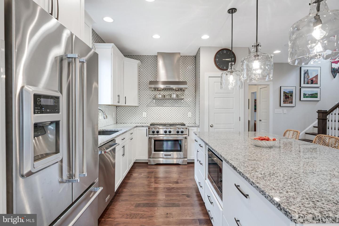 802 VINE ST, HERNDON, Virginia 20170, 4 Bedrooms Bedrooms, ,3 BathroomsBathrooms,Residential,For sale,802 VINE ST,VAFX2266076 MLS # VAFX2266076