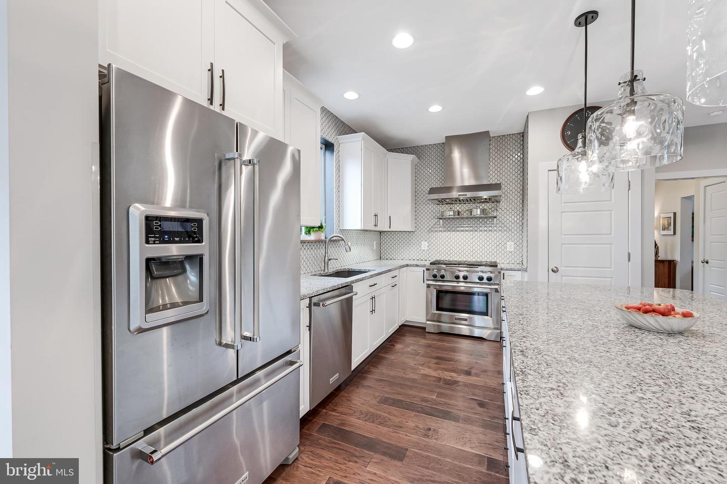 802 VINE ST, HERNDON, Virginia 20170, 4 Bedrooms Bedrooms, ,3 BathroomsBathrooms,Residential,For sale,802 VINE ST,VAFX2266076 MLS # VAFX2266076