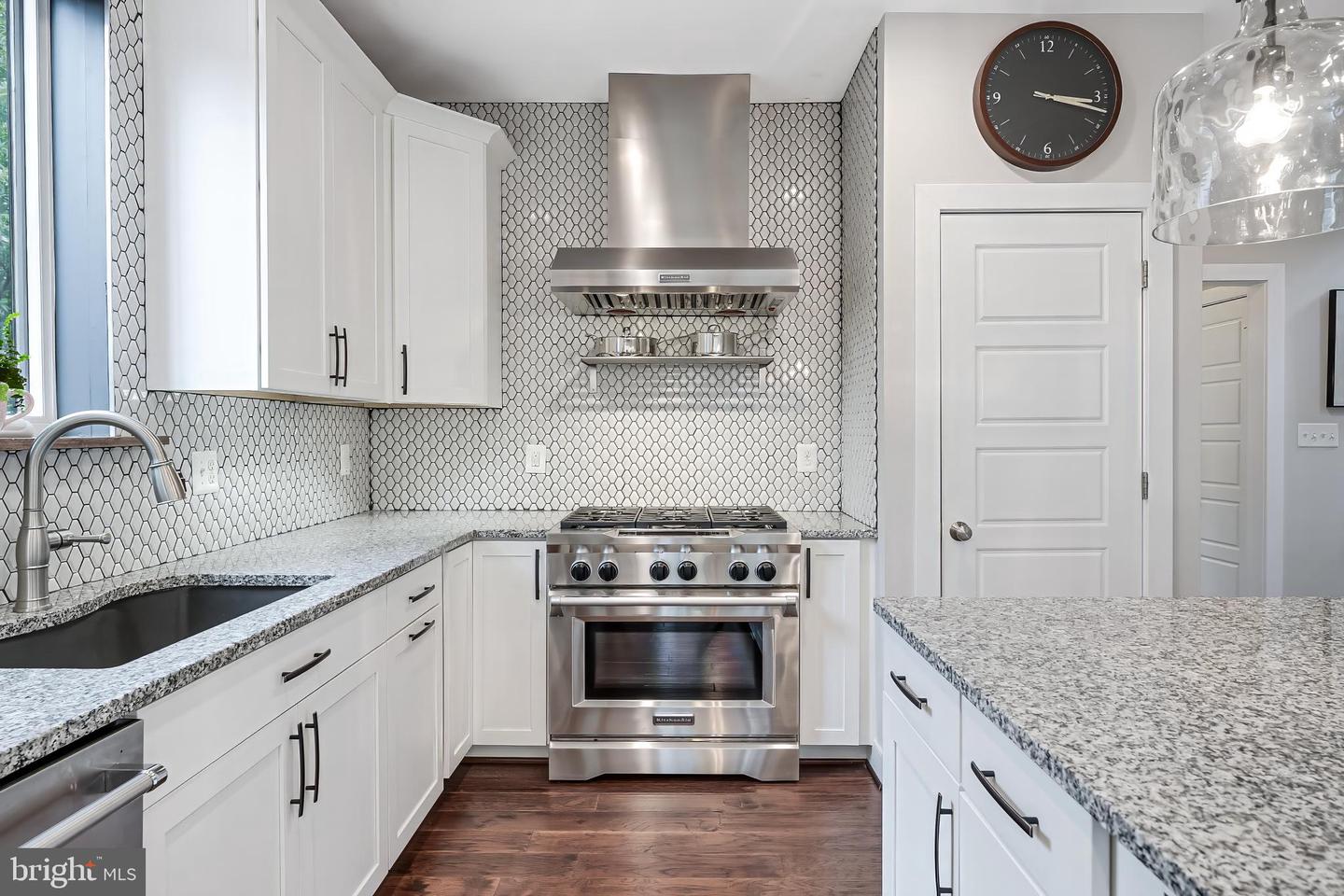 802 VINE ST, HERNDON, Virginia 20170, 4 Bedrooms Bedrooms, ,3 BathroomsBathrooms,Residential,For sale,802 VINE ST,VAFX2266076 MLS # VAFX2266076