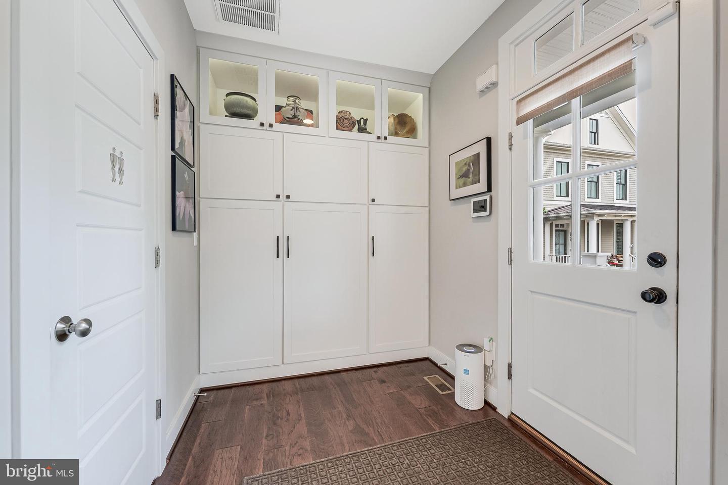 802 VINE ST, HERNDON, Virginia 20170, 4 Bedrooms Bedrooms, ,3 BathroomsBathrooms,Residential,For sale,802 VINE ST,VAFX2266076 MLS # VAFX2266076