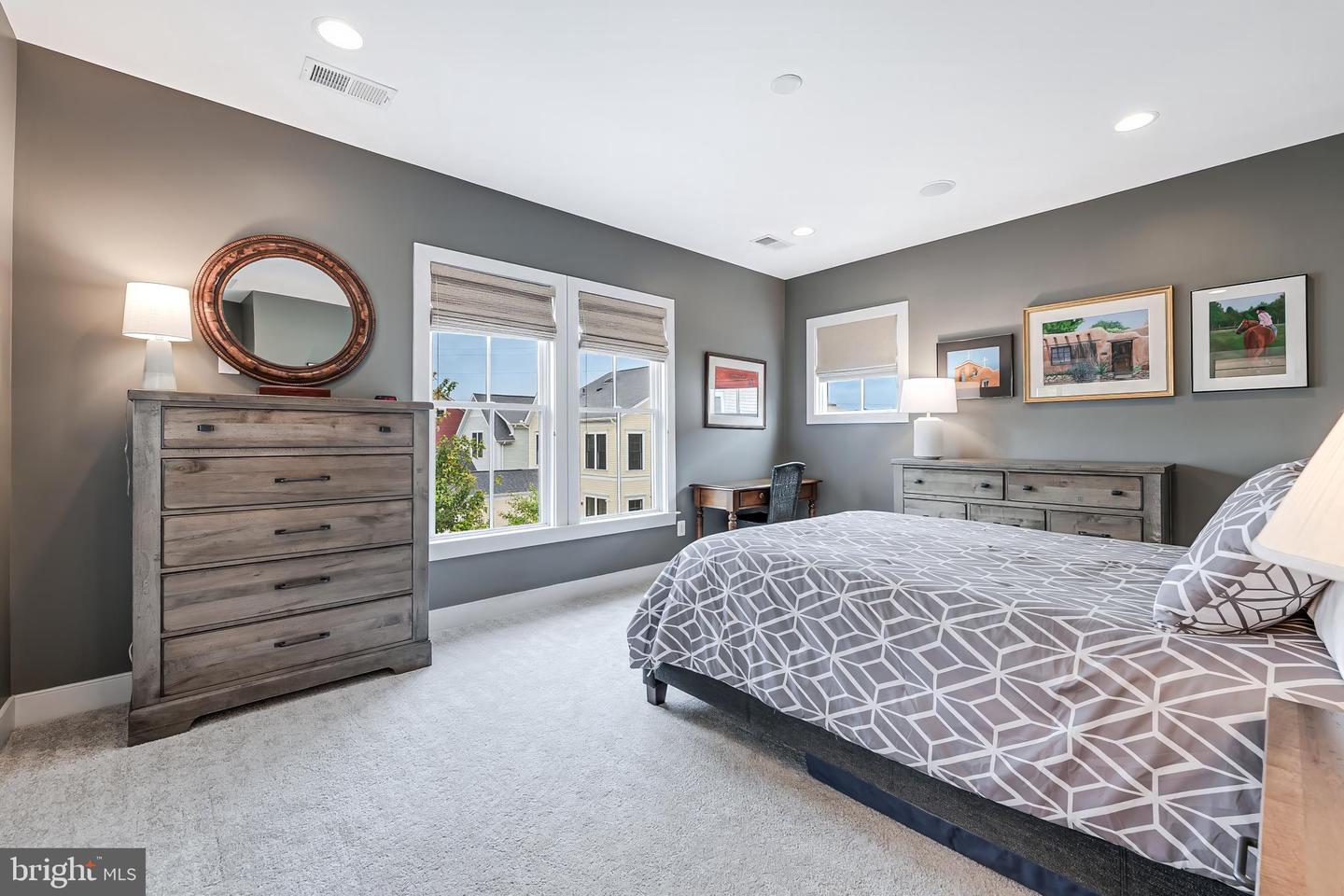 802 VINE ST, HERNDON, Virginia 20170, 4 Bedrooms Bedrooms, ,3 BathroomsBathrooms,Residential,For sale,802 VINE ST,VAFX2266076 MLS # VAFX2266076