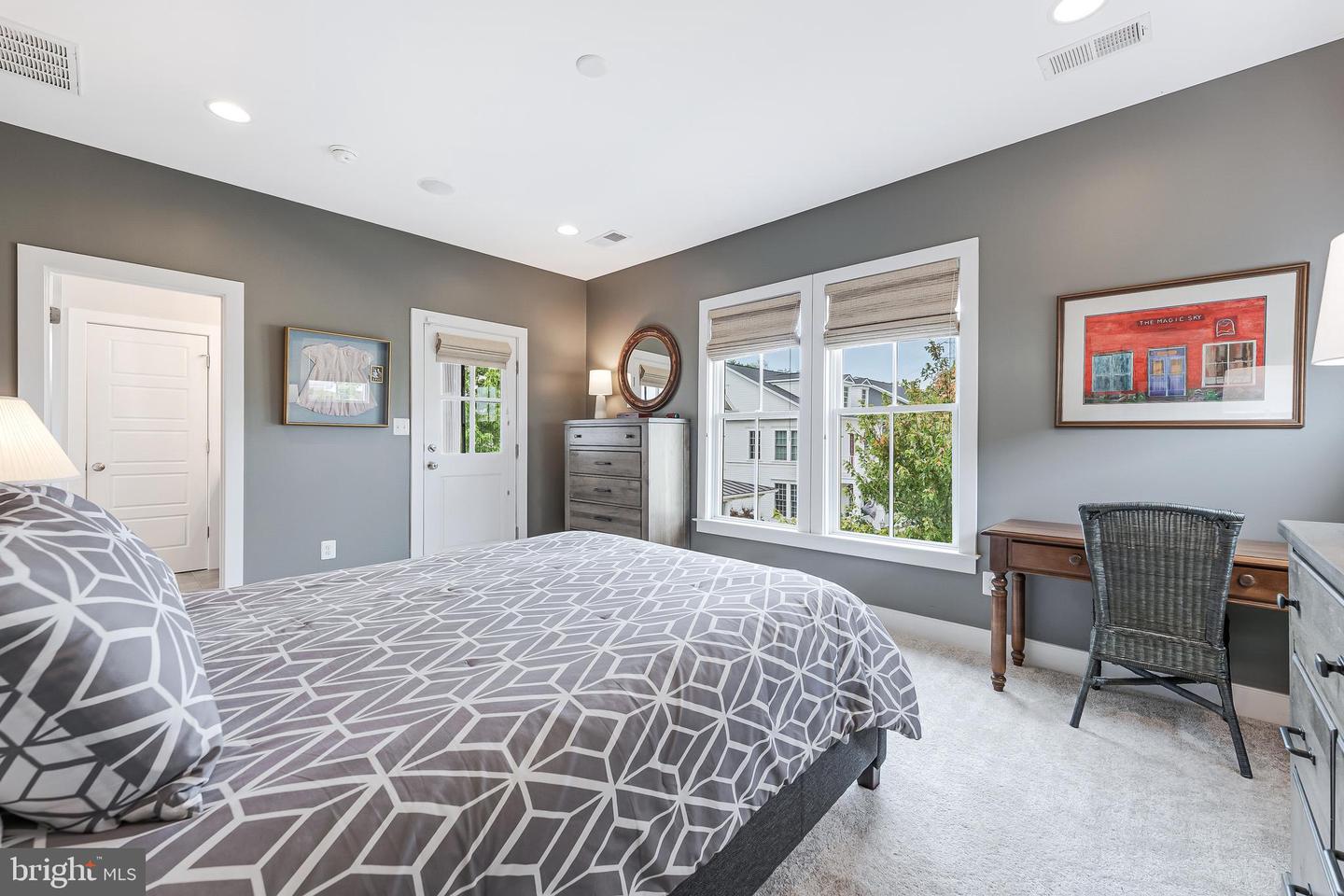 802 VINE ST, HERNDON, Virginia 20170, 4 Bedrooms Bedrooms, ,3 BathroomsBathrooms,Residential,For sale,802 VINE ST,VAFX2266076 MLS # VAFX2266076