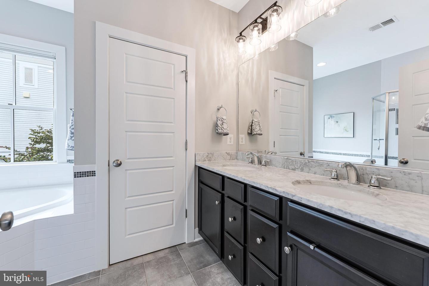 802 VINE ST, HERNDON, Virginia 20170, 4 Bedrooms Bedrooms, ,3 BathroomsBathrooms,Residential,For sale,802 VINE ST,VAFX2266076 MLS # VAFX2266076