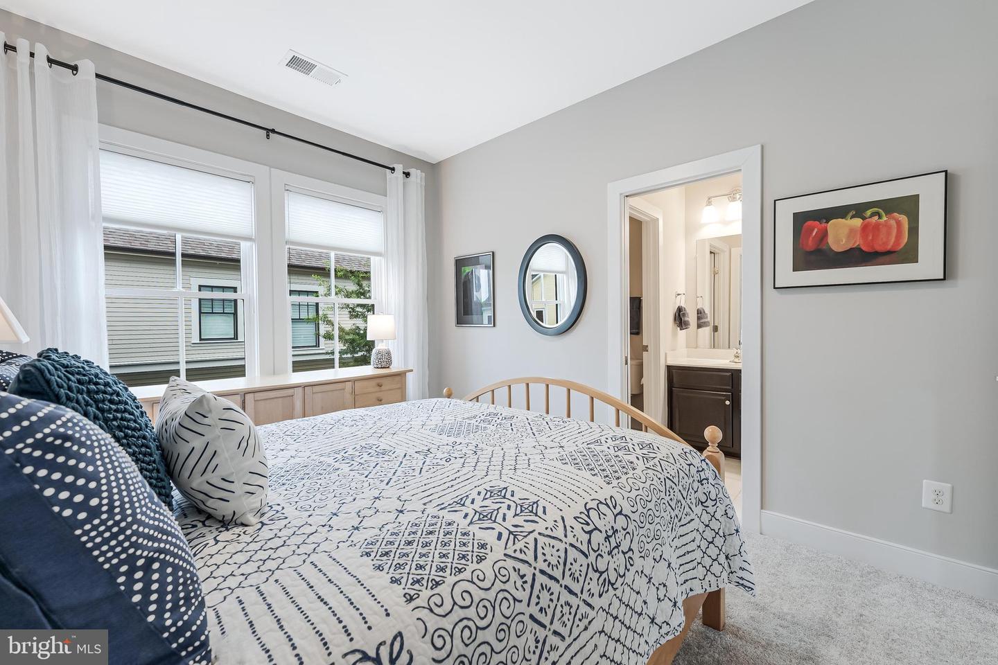 802 VINE ST, HERNDON, Virginia 20170, 4 Bedrooms Bedrooms, ,3 BathroomsBathrooms,Residential,For sale,802 VINE ST,VAFX2266076 MLS # VAFX2266076