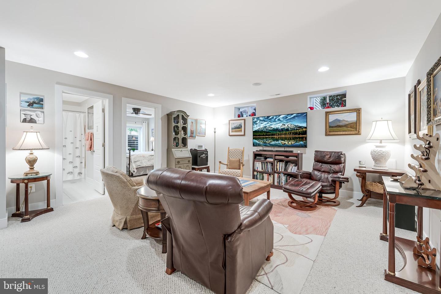 802 VINE ST, HERNDON, Virginia 20170, 4 Bedrooms Bedrooms, ,3 BathroomsBathrooms,Residential,For sale,802 VINE ST,VAFX2266076 MLS # VAFX2266076